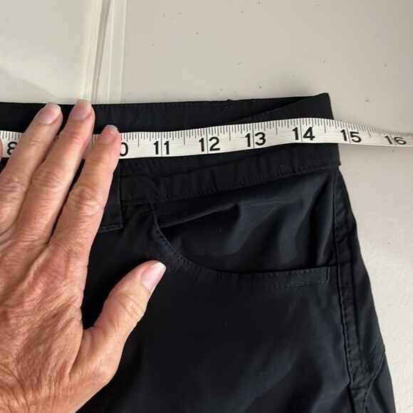 Eddie Bauer Lightweight Cropped Pants Black Size 4 - Picture 8 of 11